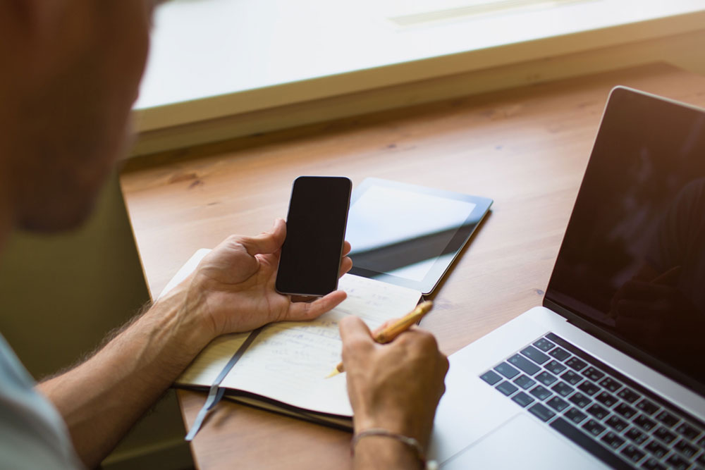 Here’s what you need to know about pay as you go mobiles