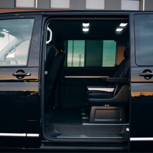 Top Features That Make Chrysler’s Town & Country a Luxury Minivan